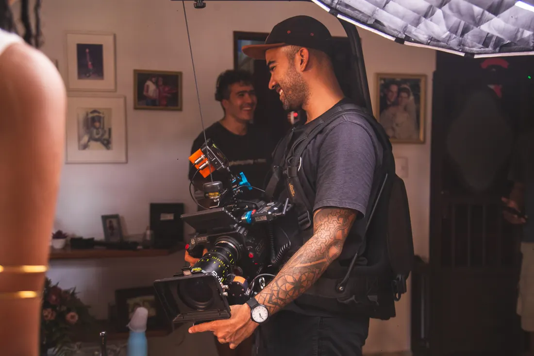 Dálio Marinho, director and director of photography, on location.